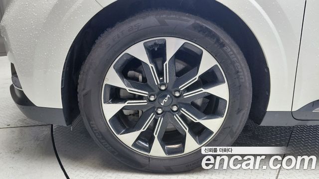 Kia Canival 2023 — photo 5