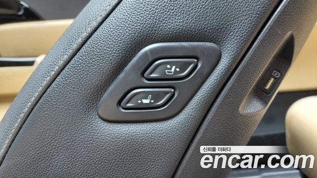 Kia Canival 2023 — photo 24
