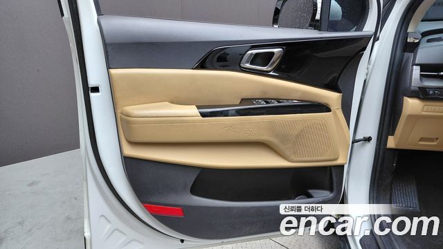 Kia Canival 2023 — photo 14