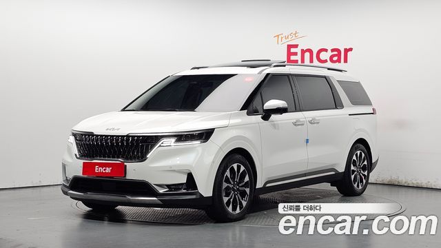 Kia Canival 2023 — photo 1