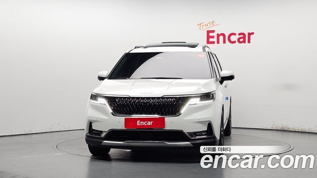 Kia Canival 2023 — photo 3