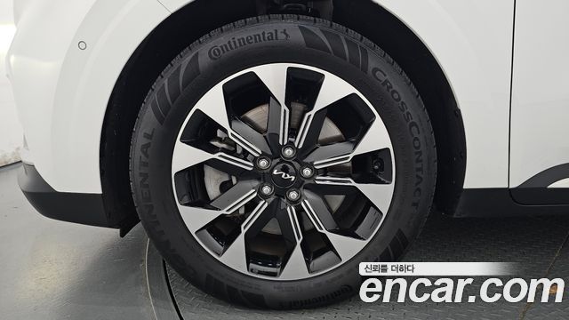 Kia Canival 2023 — photo 5