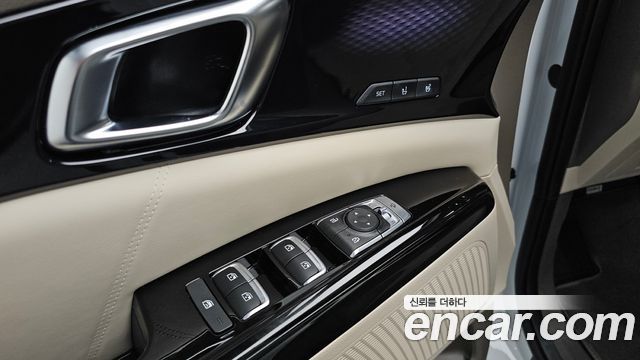 Kia Canival 2023 — photo 16