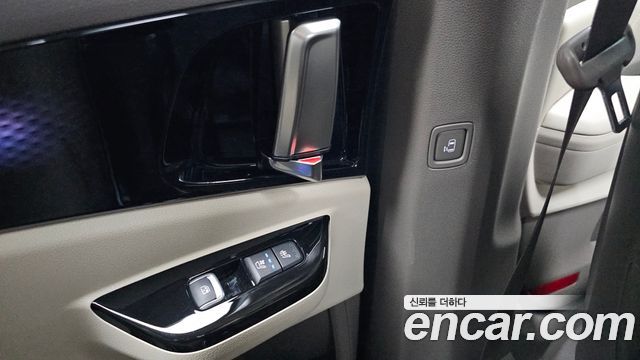 Kia Canival 2023 — photo 18