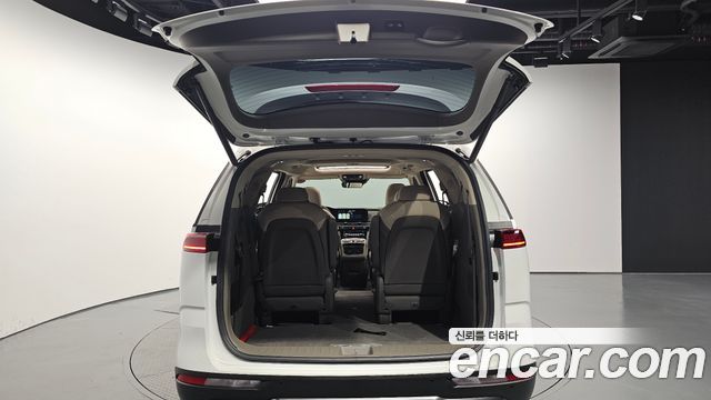Kia Canival 2023 — photo 20