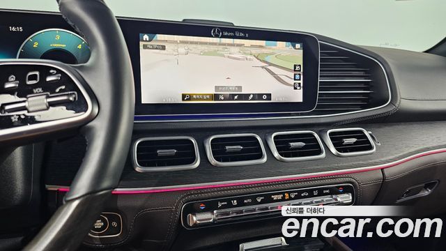 Mercedes-Benz GLS-Class 2022 — photo 19