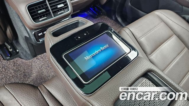 Mercedes-Benz GLS-Class 2022 — photo 26