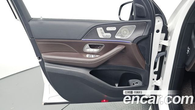Mercedes-Benz GLS-Class 2022 — photo 14