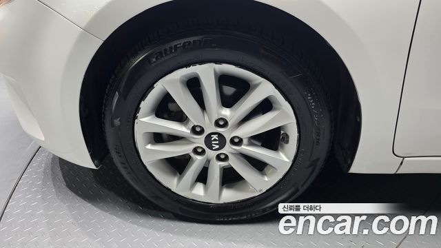 Kia K3 2016 — photo 5