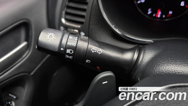 Kia K3 2016 — photo 17