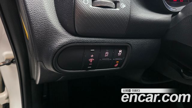 Kia K3 2016 — photo 18