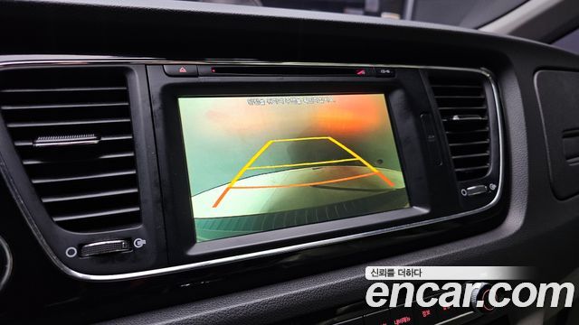 Kia Canival 2016 — photo 14