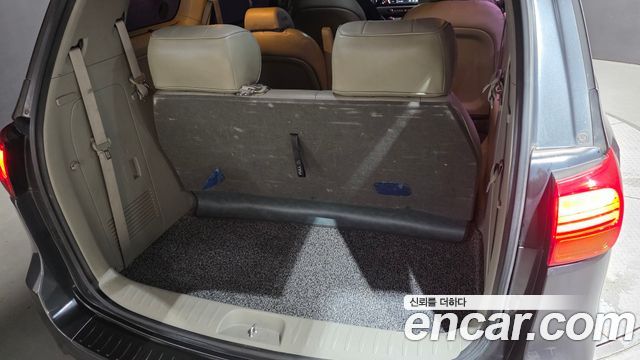 Kia Canival 2016 — photo 20