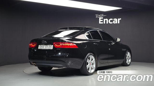 Jaguar XE 2016 — photo 2