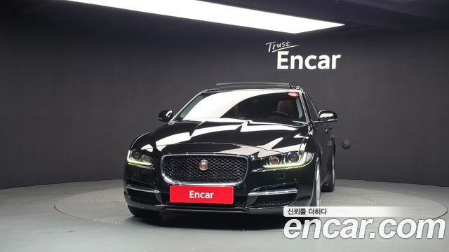 Jaguar XE 2016 — photo 3