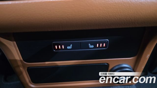 Jaguar XE 2016 — photo 18