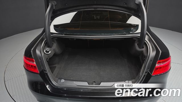 Jaguar XE 2016 — photo 20