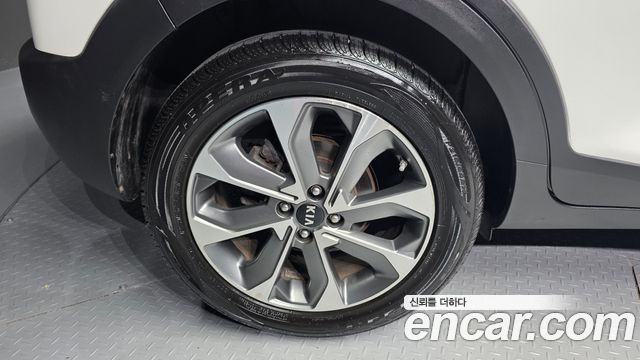 Kia Stonic 2018 — photo 5