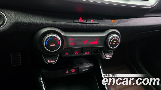 Kia Stonic 2018 — photo 22
