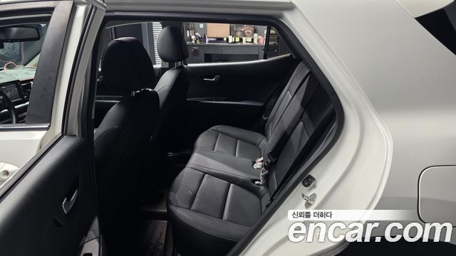 Kia Stonic 2018 — photo 16