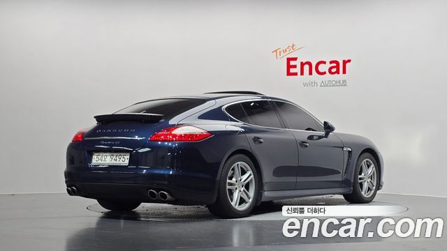 Porsche Panamera 2011 — photo 2