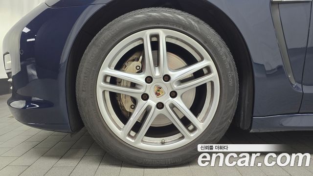 Porsche Panamera 2011 — photo 5