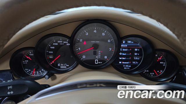 Porsche Panamera 2011 — photo 11
