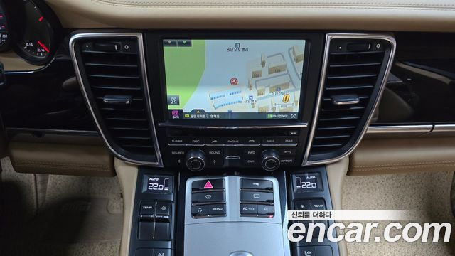 Porsche Panamera 2011 — photo 19