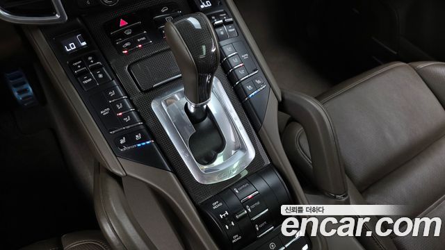 Porsche Cayenne 2014 — photo 9