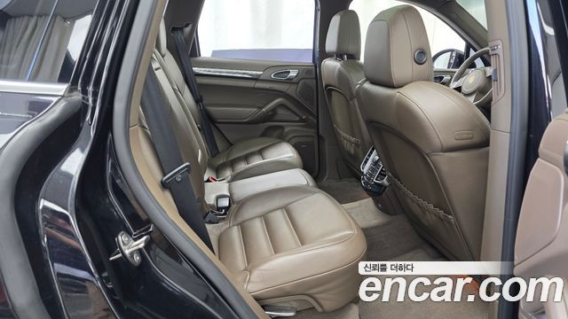 Porsche Cayenne 2014 — photo 12