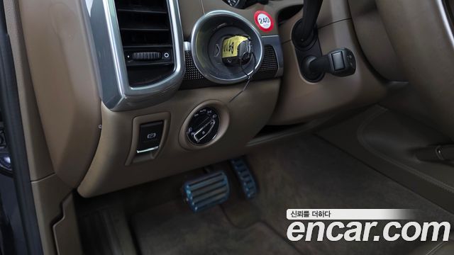 Porsche Cayenne 2014 — photo 18