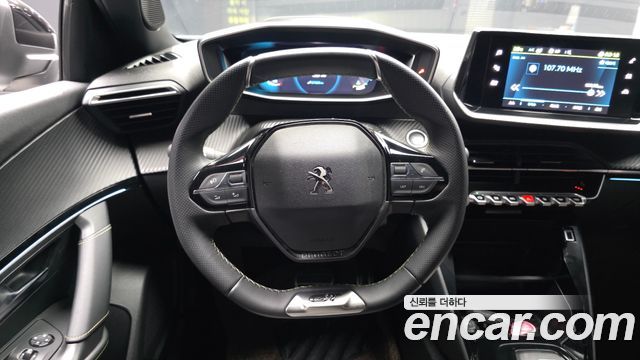 Peugeot 2008 2023 — photo 19