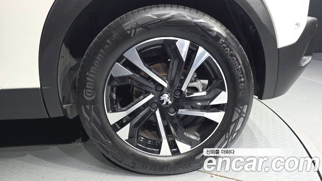 Peugeot 2008 2023 — photo 7