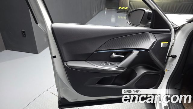 Peugeot 2008 2023 — photo 14