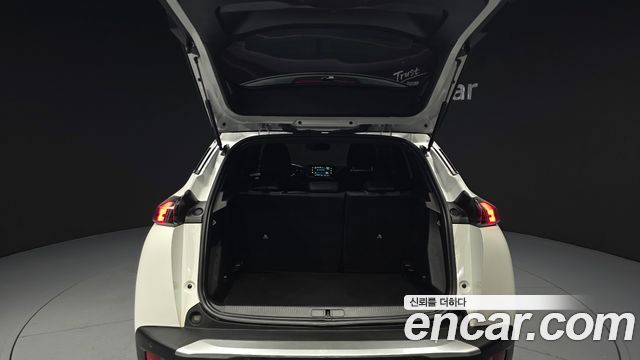 Peugeot 2008 2023 — photo 31