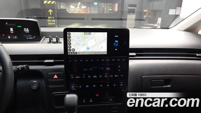 Hyundai Staria 2025 — photo 21