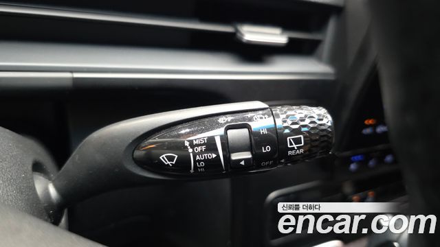 Hyundai Staria 2025 — photo 24