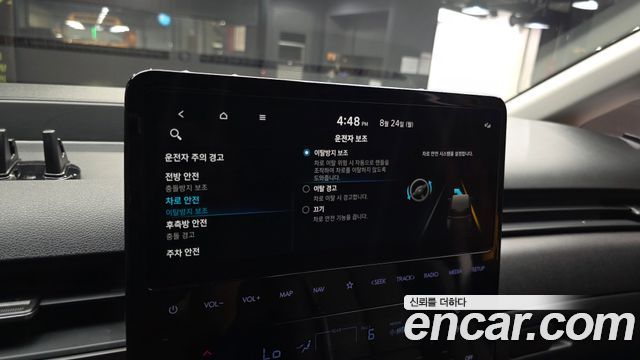 Hyundai Staria 2025 — photo 27