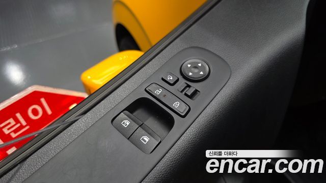 Hyundai Staria 2025 — photo 29