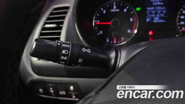 Kia K3 2015 — photo 14