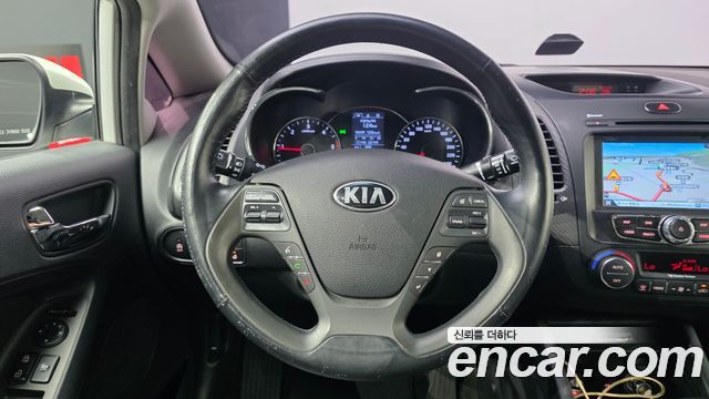 Kia K3 2015 — photo 15