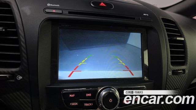 Kia K3 2015 — photo 17
