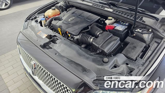 Lincoln Continental 2019 — photo 6
