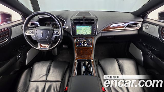 Lincoln Continental 2019 — photo 10