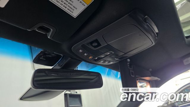 Lincoln Continental 2019 — photo 27