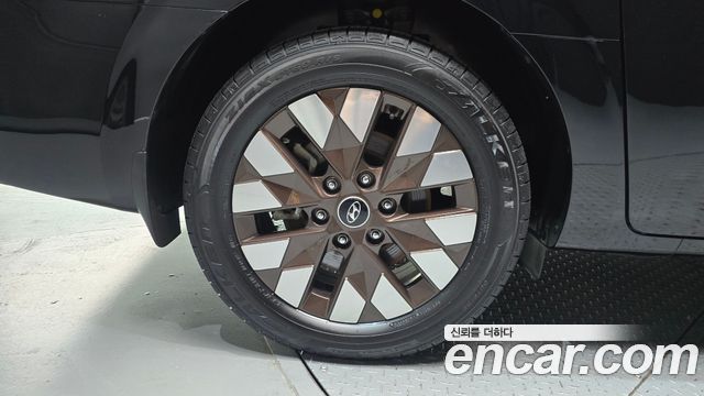Hyundai Staria 2024 — photo 5