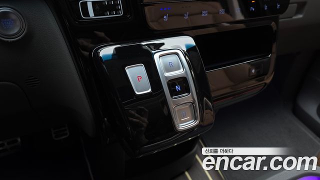 Hyundai Staria 2024 — photo 12