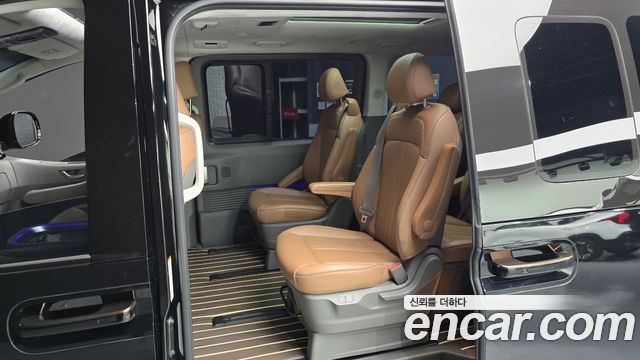 Hyundai Staria 2024 — photo 17