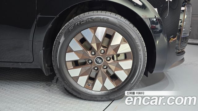 Hyundai Staria 2024 — photo 7