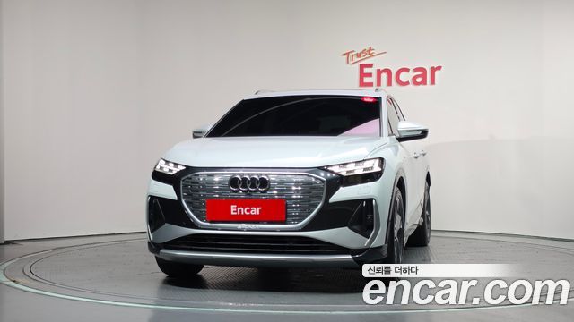 Audi Q4 e-tron 2022 — photo 3